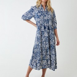 Manderin Collar Trapezed Dress With 3/4 Sleeves